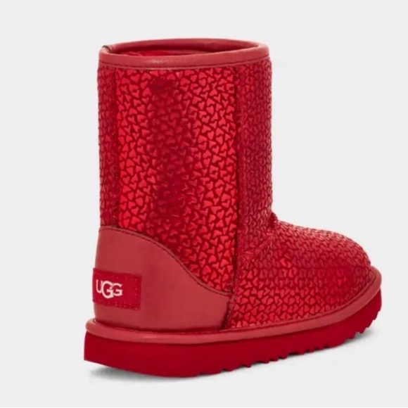 UGG New Girls 3 Classic II Gel Hearts Boots Red Sparkle Plush - Picture 3 of 11